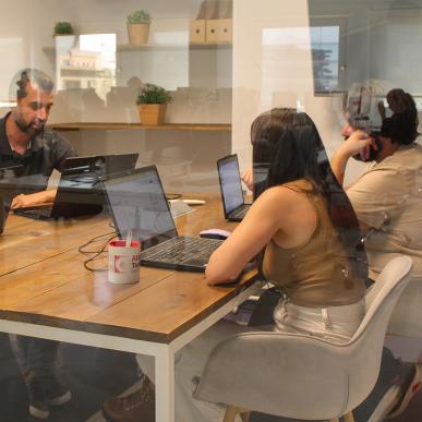 IA con RAG: Potenciando la personalización y utilidad de Agentes de IA para empresas